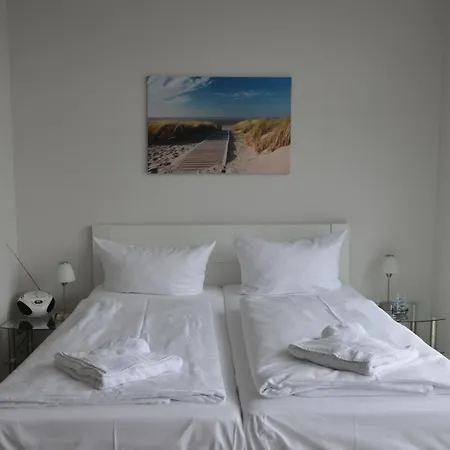 Alter Reichshof Apartment *