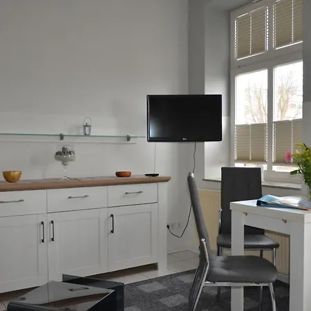 Alter Reichshof Apartment