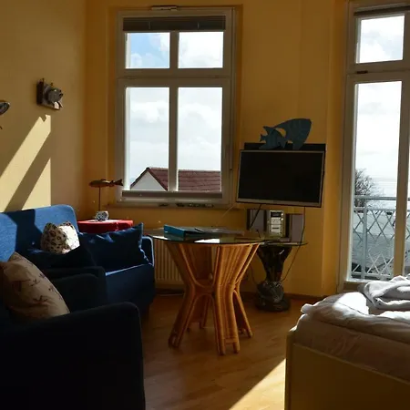 Alter Reichshof Apartment