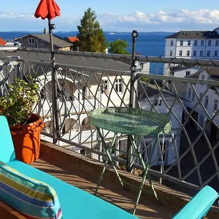 Alter Reichshof Apartment *